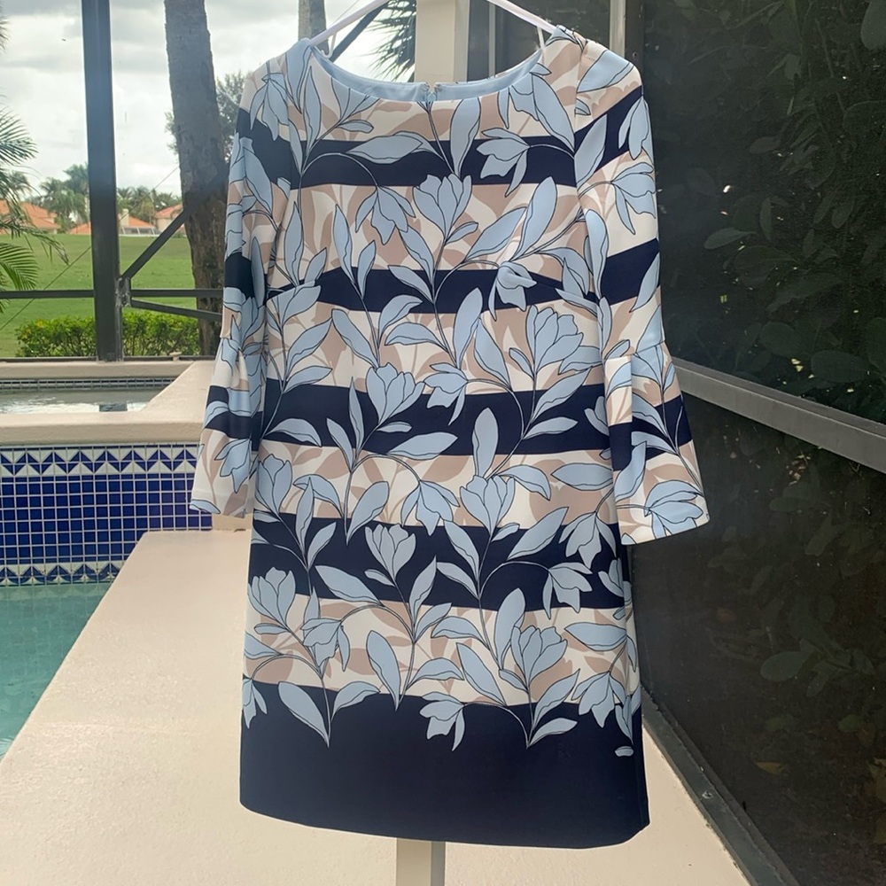Vince Camuto. 4, like new, lined dress